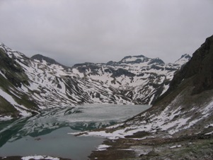 Il Lago del Vannino in una immagine della freddissima estate del 2008