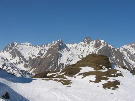 La cime sovrastanti Riale viste dall'Alpe Toggia