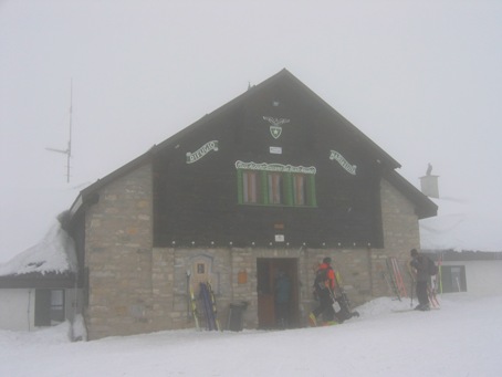 Il rifugio Maria Luisa in veste invernale